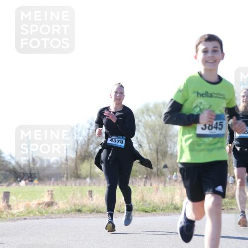 06.04.2025 - 44. Internationalen Wilhelmsburger Insellauf Jannik Wohlers http://msf.ph/oto/7623483 06.04.2025 10:28:27 Laufen 4375, 3845, 5, 4000 meine-sportfotos.de