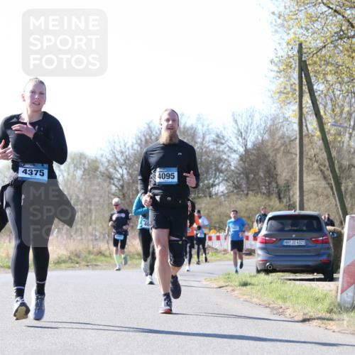 06.04.2025 - 44. Internationalen Wilhelmsburger Insellauf Jannik Wohlers http://msf.ph/oto/7623489 06.04.2025 10:28:29 Laufen 4375, 4095, 4441, 40, 4321 meine-sportfotos.de