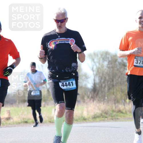 06.04.2025 - 44. Internationalen Wilhelmsburger Insellauf Jannik Wohlers http://msf.ph/oto/7623507 06.04.2025 10:28:40 Laufen 5061, 4441, 3789 meine-sportfotos.de