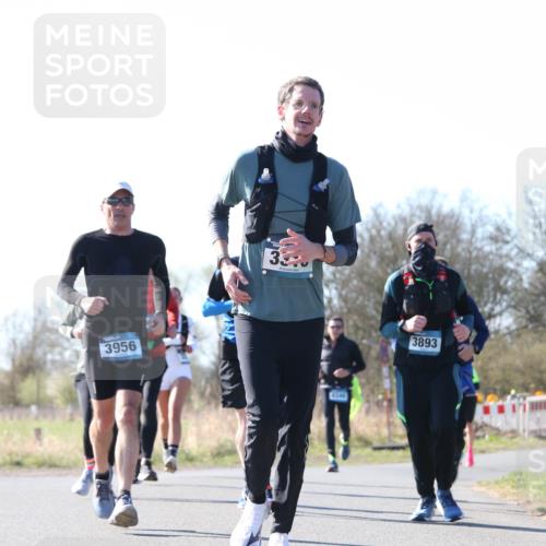 06.04.2025 - 44. Internationalen Wilhelmsburger Insellauf Jannik Wohlers http://msf.ph/oto/7623517 06.04.2025 10:28:48 Laufen 3956, 33, 4340, 3893, 31, 4323 meine-sportfotos.de