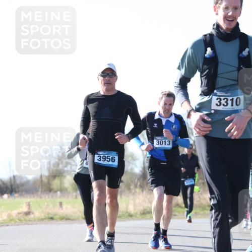 06.04.2025 - 44. Internationalen Wilhelmsburger Insellauf Jannik Wohlers http://msf.ph/oto/7623520 06.04.2025 10:28:49 Laufen 3956, 3013, 3310, 3893 meine-sportfotos.de