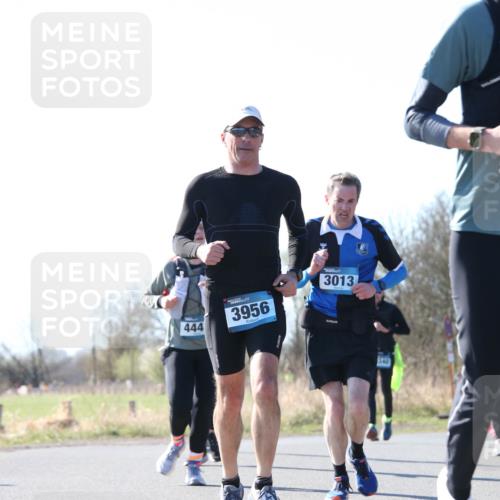 06.04.2025 - 44. Internationalen Wilhelmsburger Insellauf Jannik Wohlers http://msf.ph/oto/7623523 06.04.2025 10:28:49 Laufen 3013, 444, 3956, 340, 10 meine-sportfotos.de
