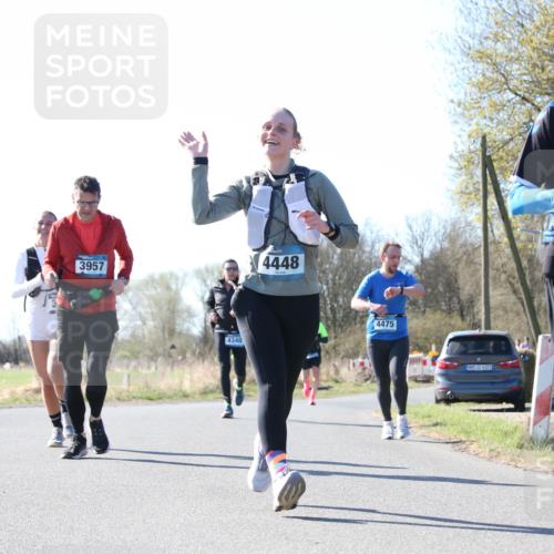 06.04.2025 - 44. Internationalen Wilhelmsburger Insellauf Jannik Wohlers http://msf.ph/oto/7623530 06.04.2025 10:28:52 Laufen 3957, 4340, 4448, 4475, 31, 4323, 3013 meine-sportfotos.de