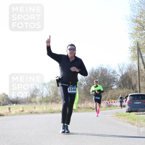 06.04.2025 - 44. Internationalen Wilhelmsburger Insellauf Jannik Wohlers http://msf.ph/oto/7623542 06.04.2025 10:28:56 Laufen 4340, 4407, 31, 4321 meine-sportfotos.de