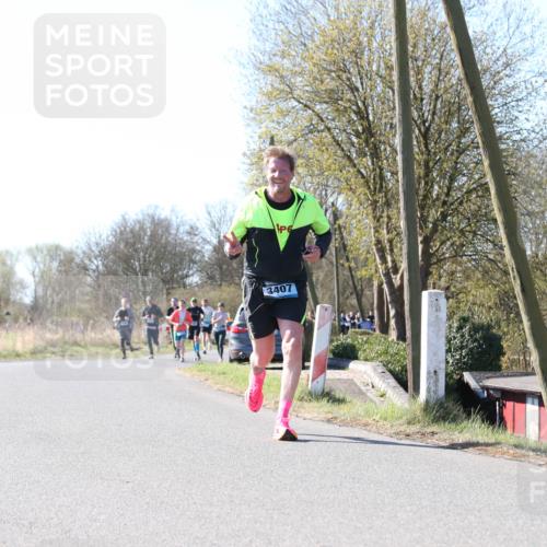 06.04.2025 - 44. Internationalen Wilhelmsburger Insellauf Jannik Wohlers http://msf.ph/oto/7623552 06.04.2025 10:29:01 Laufen 3407 meine-sportfotos.de