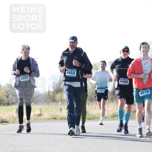 06.04.2025 - 44. Internationalen Wilhelmsburger Insellauf Jannik Wohlers http://msf.ph/oto/7623567 06.04.2025 10:29:12 Laufen 4409, 4452, 3162, 20, 4488, 4519, 4456 meine-sportfotos.de