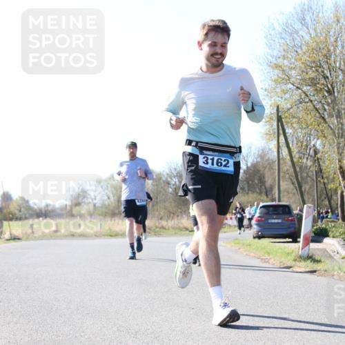 06.04.2025 - 44. Internationalen Wilhelmsburger Insellauf Jannik Wohlers http://msf.ph/oto/7623590 06.04.2025 10:29:18 Laufen 428, 3162 meine-sportfotos.de