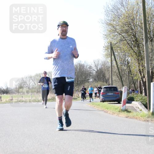 06.04.2025 - 44. Internationalen Wilhelmsburger Insellauf Jannik Wohlers http://msf.ph/oto/7623595 06.04.2025 10:29:21 Laufen 3014, 426, 3844 meine-sportfotos.de