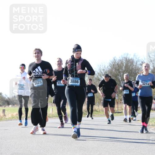 06.04.2025 - 44. Internationalen Wilhelmsburger Insellauf Jannik Wohlers http://msf.ph/oto/7623628 06.04.2025 10:29:35 Laufen 3736, 3625, 335, 3886, 3510, 3745, 313, 3212, 31, 4321 meine-sportfotos.de