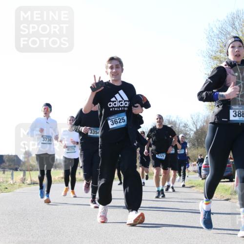 06.04.2025 - 44. Internationalen Wilhelmsburger Insellauf Jannik Wohlers http://msf.ph/oto/7623635 06.04.2025 10:29:37 Laufen 3736, 4171, 3354, 3625, 5221, 5, 3313, 3886, 212 meine-sportfotos.de