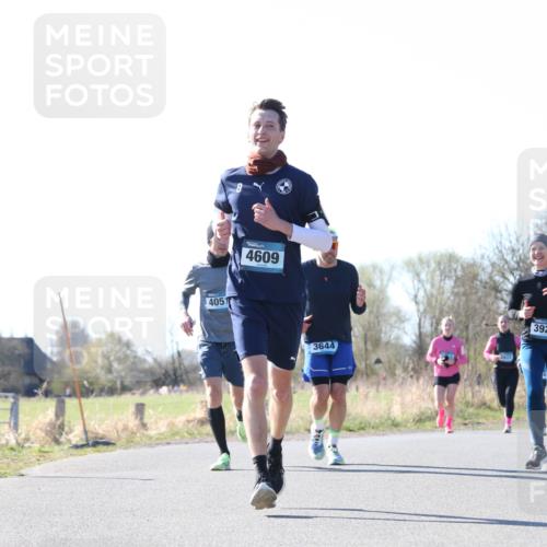 06.04.2025 - 44. Internationalen Wilhelmsburger Insellauf Jannik Wohlers http://msf.ph/oto/7623667 06.04.2025 10:29:49 Laufen 4051, 4609, 3644, 3923, 3973, 4341, 30 meine-sportfotos.de