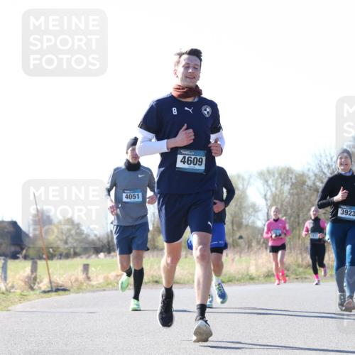 06.04.2025 - 44. Internationalen Wilhelmsburger Insellauf Jannik Wohlers http://msf.ph/oto/7623669 06.04.2025 10:29:50 Laufen 4051, 8, 4609, 3923, 3973, 4341 meine-sportfotos.de
