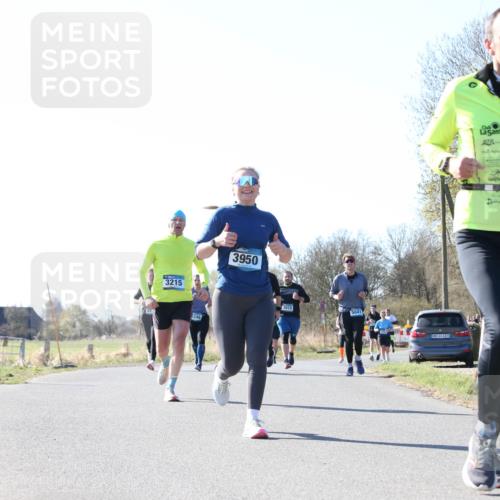 06.04.2025 - 44. Internationalen Wilhelmsburger Insellauf Jannik Wohlers http://msf.ph/oto/7623723 06.04.2025 10:30:11 Laufen 3215, 3950, 246, 3072, 5041, 31, 4323, 3474 meine-sportfotos.de