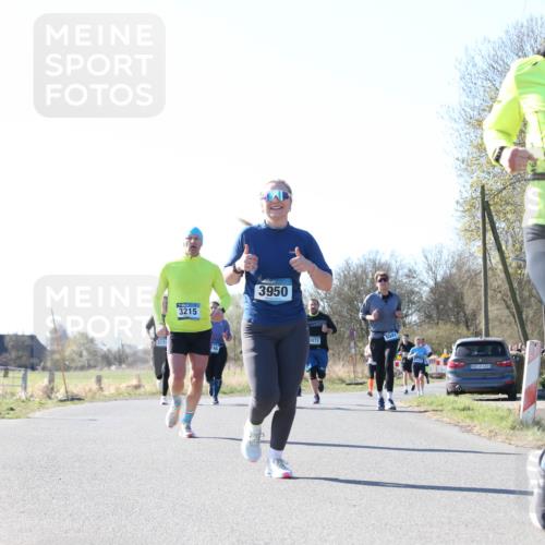 06.04.2025 - 44. Internationalen Wilhelmsburger Insellauf Jannik Wohlers http://msf.ph/oto/7623724 06.04.2025 10:30:11 Laufen 315, 3215, 3950, 3072, 5041, 31, 4323, 3474 meine-sportfotos.de