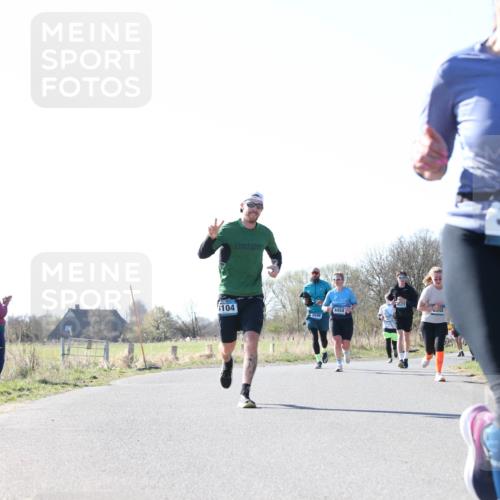 06.04.2025 - 44. Internationalen Wilhelmsburger Insellauf Jannik Wohlers http://msf.ph/oto/7623752 06.04.2025 10:30:19 Laufen 104, 4596, 4450, 3246 meine-sportfotos.de
