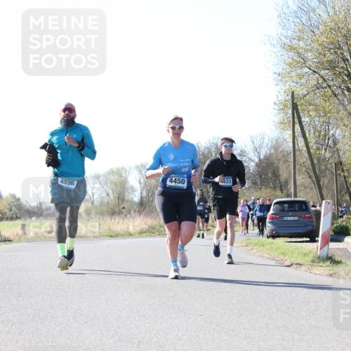 06.04.2025 - 44. Internationalen Wilhelmsburger Insellauf Jannik Wohlers http://msf.ph/oto/7623761 06.04.2025 10:30:23 Laufen 4596, 4450, 4523, 31, 4323, 3743 meine-sportfotos.de