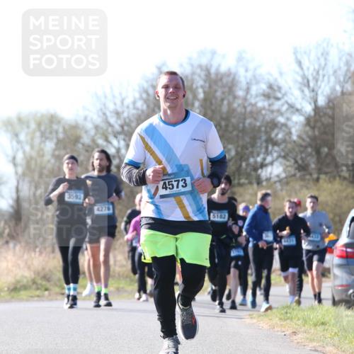 06.04.2025 - 44. Internationalen Wilhelmsburger Insellauf Jannik Wohlers http://msf.ph/oto/7623771 06.04.2025 10:30:26 Laufen 3593, 4276, 4573, 5182, 4431, 31, 4321 meine-sportfotos.de