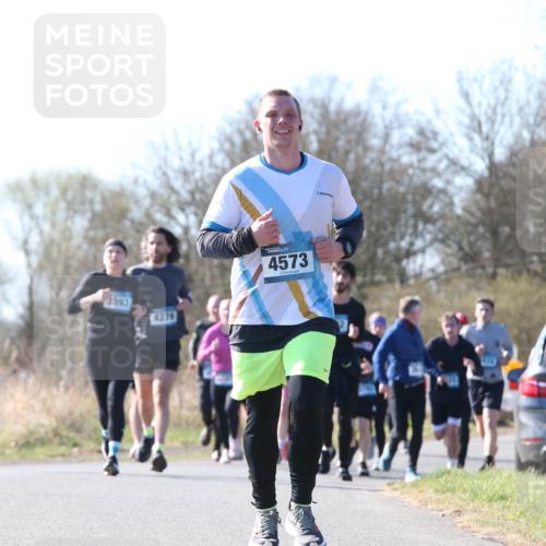 06.04.2025 - 44. Internationalen Wilhelmsburger Insellauf Jannik Wohlers http://msf.ph/oto/7623772 06.04.2025 10:30:26 Laufen 31065, 3593, 4276, 4573, 4321 meine-sportfotos.de