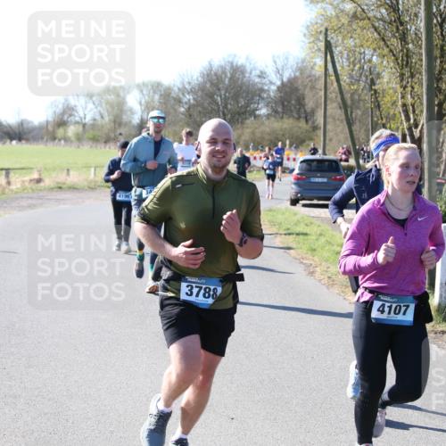 06.04.2025 - 44. Internationalen Wilhelmsburger Insellauf Jannik Wohlers http://msf.ph/oto/7623795 06.04.2025 10:30:40 Laufen 4196, 5110, 2024, 3788, 4107, 45 meine-sportfotos.de
