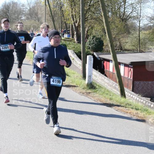 06.04.2025 - 44. Internationalen Wilhelmsburger Insellauf Jannik Wohlers http://msf.ph/oto/7623801 06.04.2025 10:30:45 Laufen 4444, 3261, 268, 4196 meine-sportfotos.de