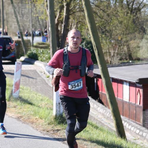 06.04.2025 - 44. Internationalen Wilhelmsburger Insellauf Jannik Wohlers http://msf.ph/oto/7623834 06.04.2025 10:31:04 Laufen 74, 3984, 3547 meine-sportfotos.de