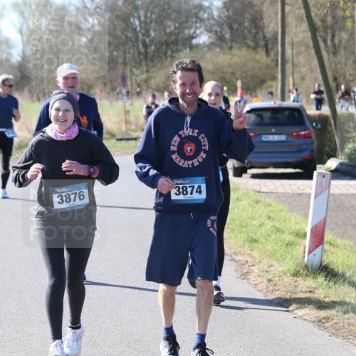 06.04.2025 - 44. Internationalen Wilhelmsburger Insellauf Jannik Wohlers http://msf.ph/oto/7623868 06.04.2025 10:31:25 Laufen 3876, 3874 meine-sportfotos.de