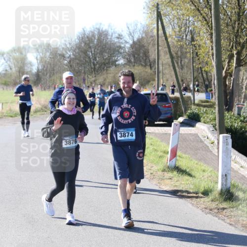 06.04.2025 - 44. Internationalen Wilhelmsburger Insellauf Jannik Wohlers http://msf.ph/oto/7623869 06.04.2025 10:31:25 Laufen 3876, 3874 meine-sportfotos.de