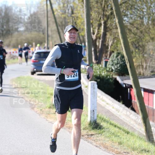 06.04.2025 - 44. Internationalen Wilhelmsburger Insellauf Jannik Wohlers http://msf.ph/oto/7623921 06.04.2025 10:32:02 Laufen 5124 meine-sportfotos.de