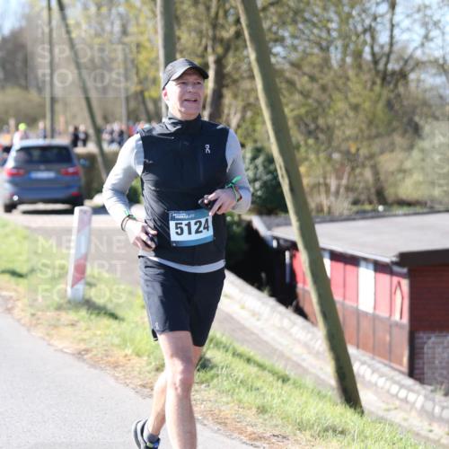 06.04.2025 - 44. Internationalen Wilhelmsburger Insellauf Jannik Wohlers http://msf.ph/oto/7623925 06.04.2025 10:32:03 Laufen 5124 meine-sportfotos.de