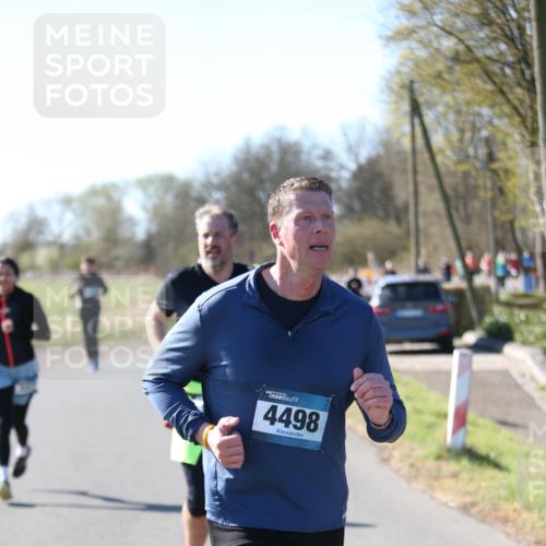 06.04.2025 - 44. Internationalen Wilhelmsburger Insellauf Jannik Wohlers http://msf.ph/oto/7623939 06.04.2025 10:32:09 Laufen 4498 meine-sportfotos.de