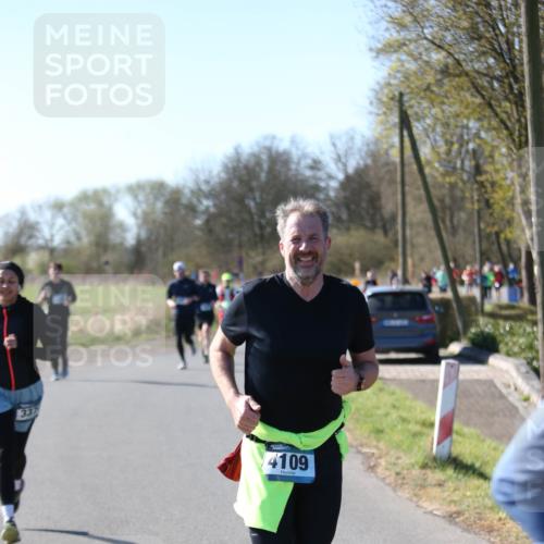 06.04.2025 - 44. Internationalen Wilhelmsburger Insellauf Jannik Wohlers http://msf.ph/oto/7623941 06.04.2025 10:32:10 Laufen 337, 4109 meine-sportfotos.de