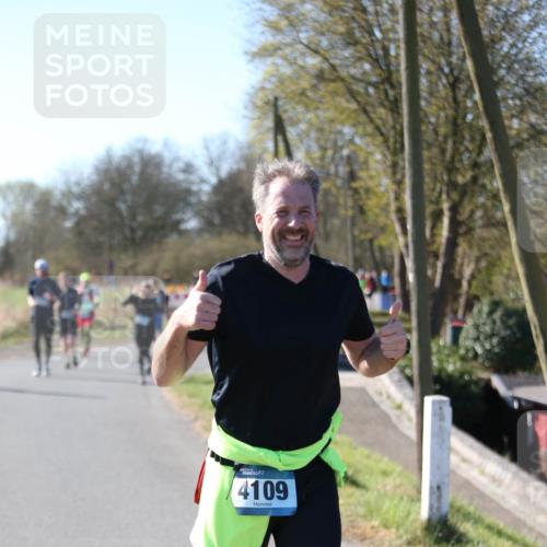 06.04.2025 - 44. Internationalen Wilhelmsburger Insellauf Jannik Wohlers http://msf.ph/oto/7623947 06.04.2025 10:32:10 Laufen 4109 meine-sportfotos.de