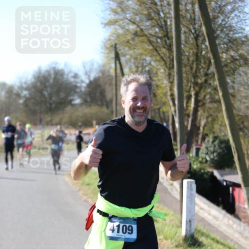06.04.2025 - 44. Internationalen Wilhelmsburger Insellauf Jannik Wohlers http://msf.ph/oto/7623948 06.04.2025 10:32:10 Laufen 4109 meine-sportfotos.de