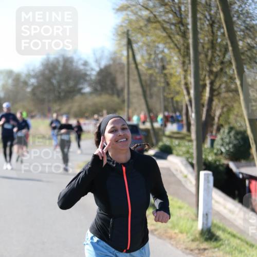 06.04.2025 - 44. Internationalen Wilhelmsburger Insellauf Jannik Wohlers http://msf.ph/oto/7623953 06.04.2025 10:32:12 Laufen 337 meine-sportfotos.de