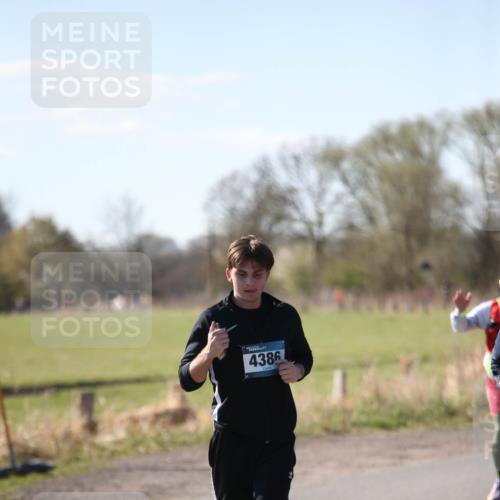 06.04.2025 - 44. Internationalen Wilhelmsburger Insellauf Jannik Wohlers http://msf.ph/oto/7623962 06.04.2025 10:32:15 Laufen 4386 meine-sportfotos.de