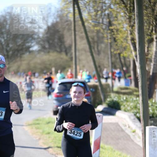 06.04.2025 - 44. Internationalen Wilhelmsburger Insellauf Jannik Wohlers http://msf.ph/oto/7623968 06.04.2025 10:32:17 Laufen 3, 3425 meine-sportfotos.de