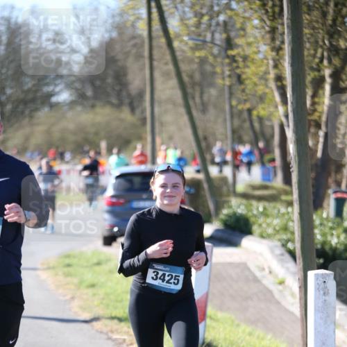 06.04.2025 - 44. Internationalen Wilhelmsburger Insellauf Jannik Wohlers http://msf.ph/oto/7623969 06.04.2025 10:32:17 Laufen 3425 meine-sportfotos.de