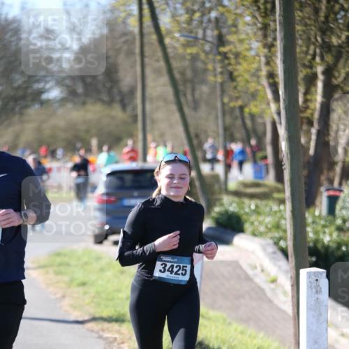 06.04.2025 - 44. Internationalen Wilhelmsburger Insellauf Jannik Wohlers http://msf.ph/oto/7623970 06.04.2025 10:32:17 Laufen 3425 meine-sportfotos.de