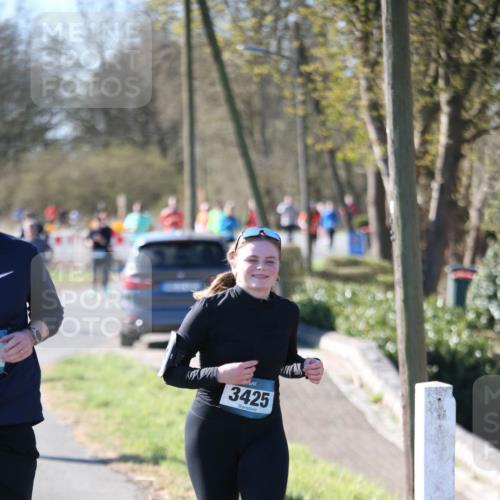 06.04.2025 - 44. Internationalen Wilhelmsburger Insellauf Jannik Wohlers http://msf.ph/oto/7623971 06.04.2025 10:32:17 Laufen 3425 meine-sportfotos.de