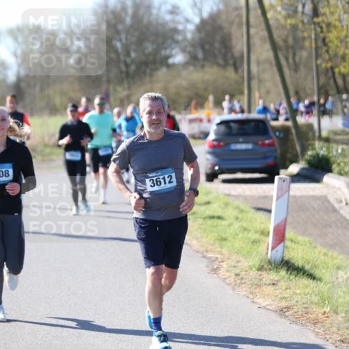 06.04.2025 - 44. Internationalen Wilhelmsburger Insellauf Jannik Wohlers http://msf.ph/oto/7624003 06.04.2025 10:32:30 Laufen 3108, 3612 meine-sportfotos.de