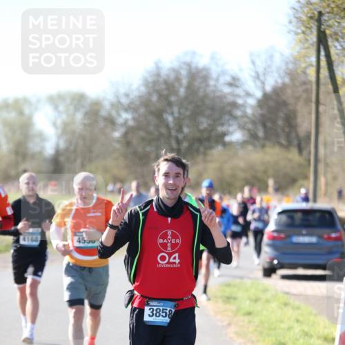 06.04.2025 - 44. Internationalen Wilhelmsburger Insellauf Jannik Wohlers http://msf.ph/oto/7624031 06.04.2025 10:32:40 Laufen 4168, 04, 3858 meine-sportfotos.de