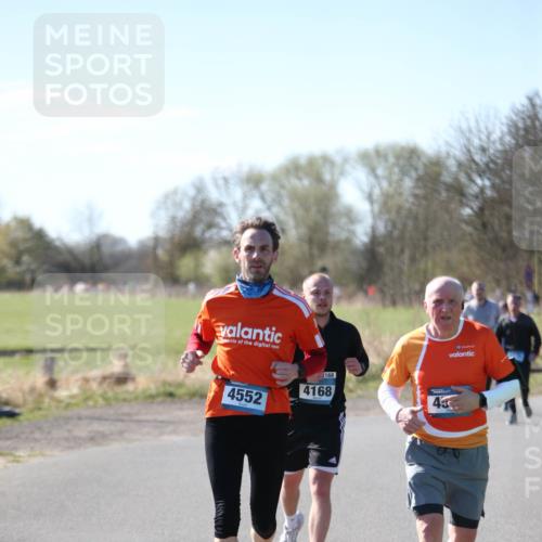 06.04.2025 - 44. Internationalen Wilhelmsburger Insellauf Jannik Wohlers http://msf.ph/oto/7624033 06.04.2025 10:32:40 Laufen 4552, 168, 4168, 45 meine-sportfotos.de