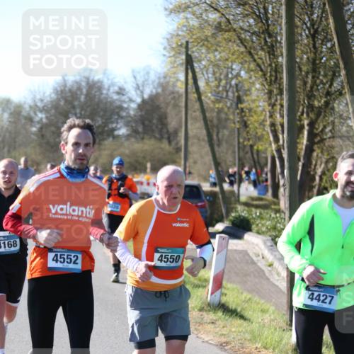 06.04.2025 - 44. Internationalen Wilhelmsburger Insellauf Jannik Wohlers http://msf.ph/oto/7624042 06.04.2025 10:32:42 Laufen 4168, 4552, 5020, 4550, 4427 meine-sportfotos.de
