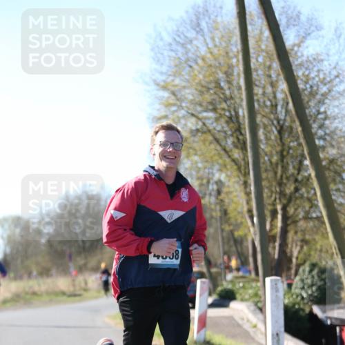 06.04.2025 - 44. Internationalen Wilhelmsburger Insellauf Jannik Wohlers http://msf.ph/oto/7624097 06.04.2025 10:32:57 Laufen 4008 meine-sportfotos.de