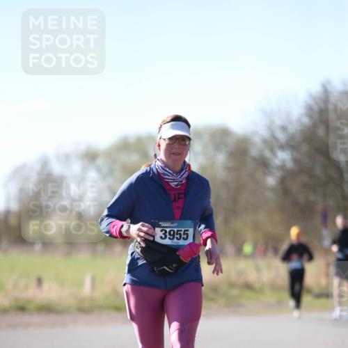 06.04.2025 - 44. Internationalen Wilhelmsburger Insellauf Jannik Wohlers http://msf.ph/oto/7624102 06.04.2025 10:33:01 Laufen 3955 meine-sportfotos.de