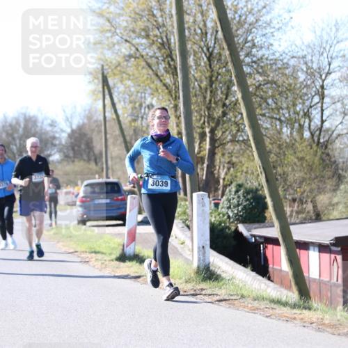 06.04.2025 - 44. Internationalen Wilhelmsburger Insellauf Jannik Wohlers http://msf.ph/oto/7624118 06.04.2025 10:33:11 Laufen 4567, 3375, 3732, 3039 meine-sportfotos.de