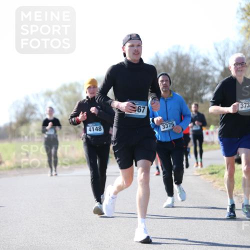 06.04.2025 - 44. Internationalen Wilhelmsburger Insellauf Jannik Wohlers http://msf.ph/oto/7624123 06.04.2025 10:33:12 Laufen 4148, 67, 3375, 3732 meine-sportfotos.de