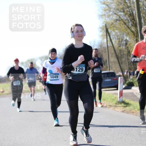 06.04.2025 - 44. Internationalen Wilhelmsburger Insellauf Jannik Wohlers http://msf.ph/oto/7624152 06.04.2025 10:33:19 Laufen 5049, 4206, 129, 3496, 3309 meine-sportfotos.de