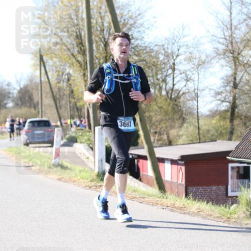 06.04.2025 - 44. Internationalen Wilhelmsburger Insellauf Jannik Wohlers http://msf.ph/oto/7624209 06.04.2025 10:33:36 Laufen 3697 meine-sportfotos.de