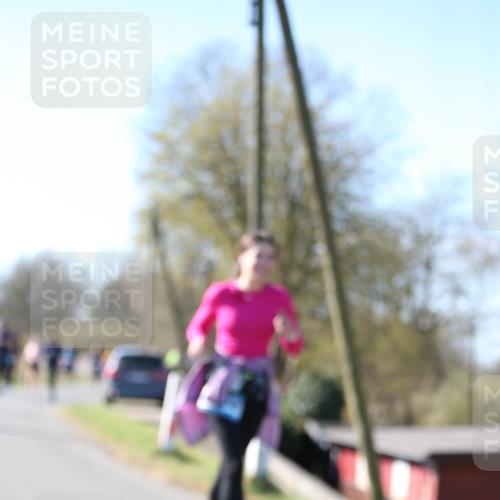 06.04.2025 - 44. Internationalen Wilhelmsburger Insellauf Jannik Wohlers http://msf.ph/oto/7624228 06.04.2025 10:33:42 Laufen  meine-sportfotos.de